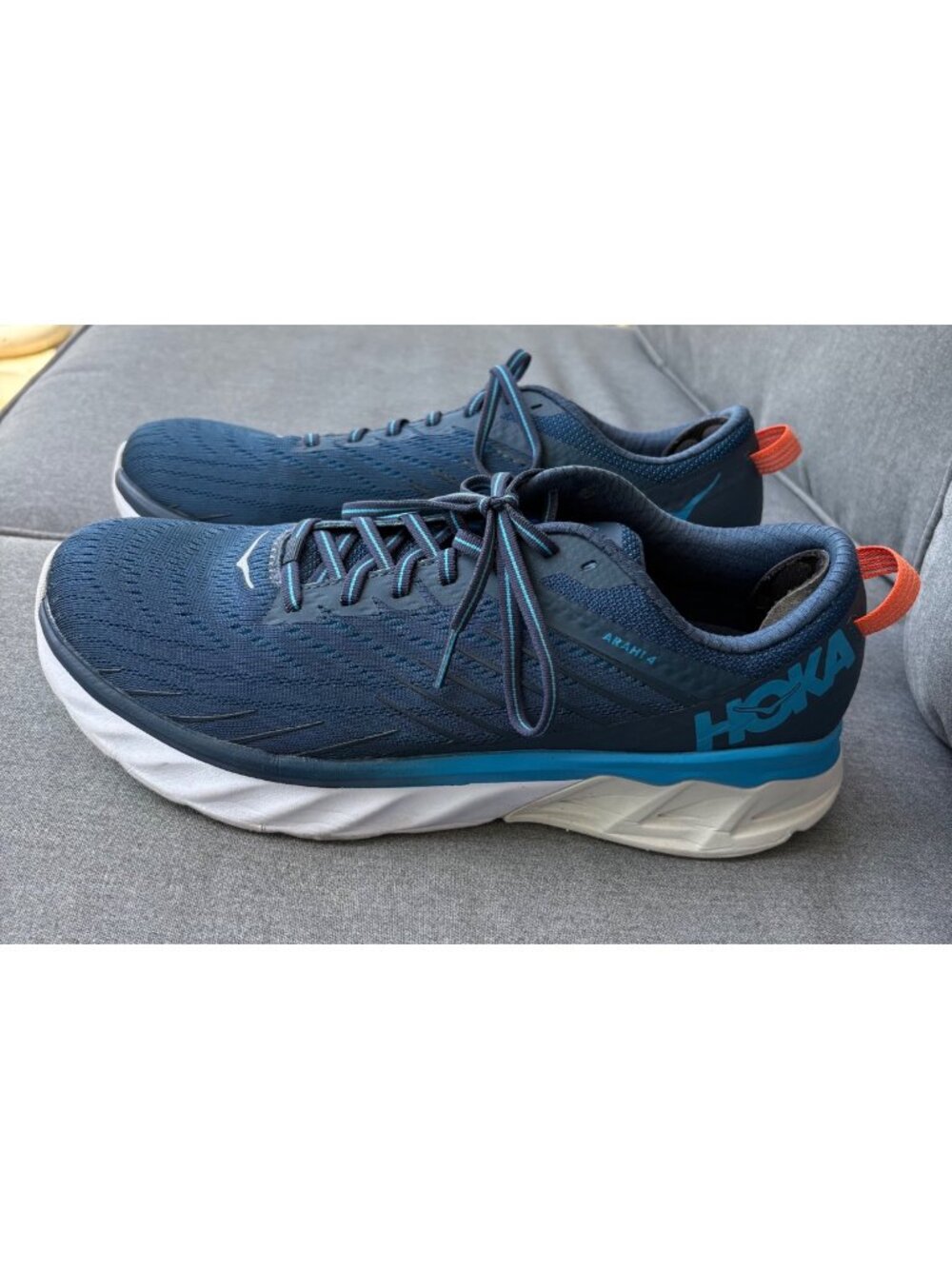Hoka One One Arahi 4 Mens Running Shoes Navy Blue Size 10.5 US worn 4 times